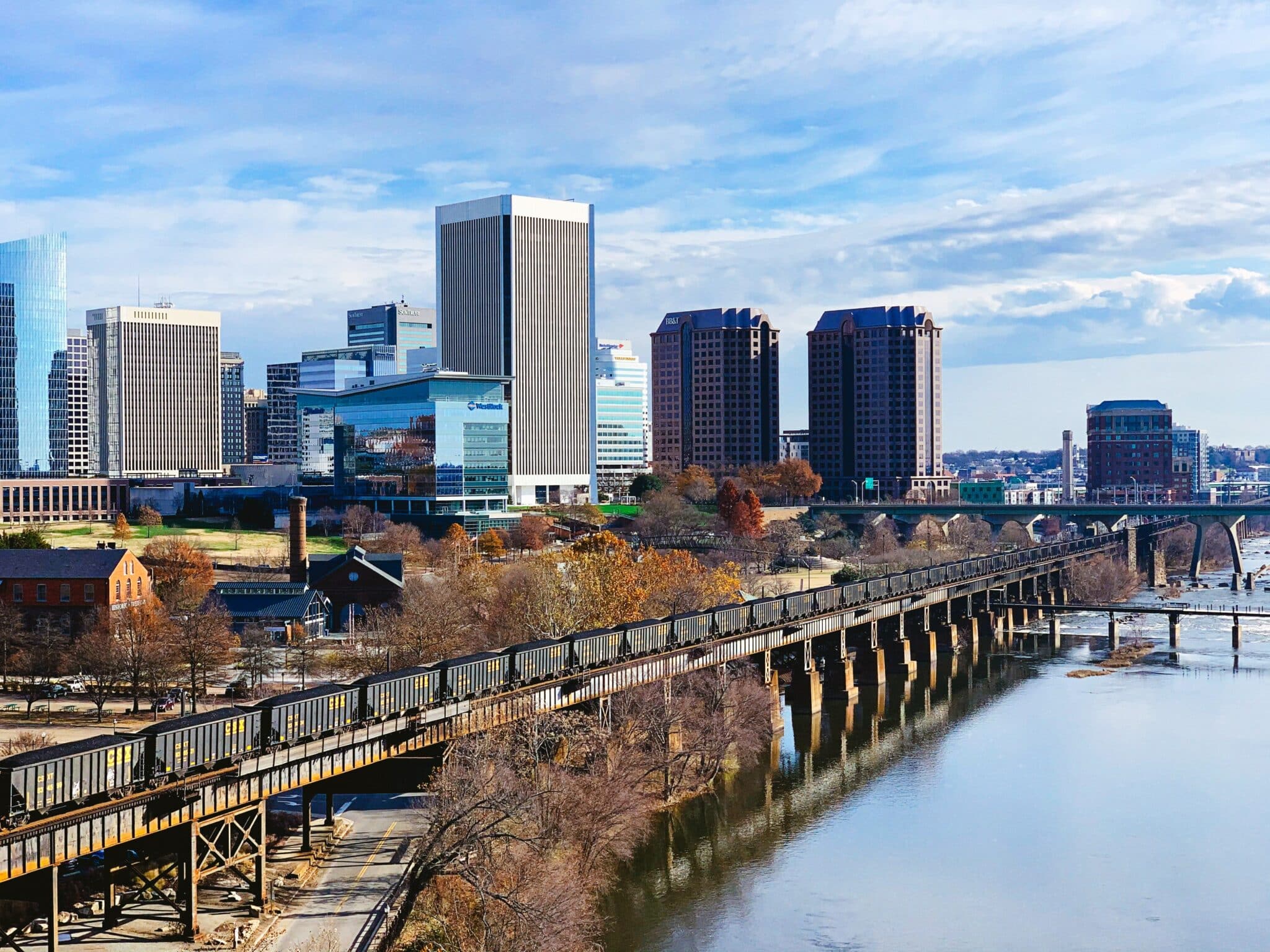 Richmond, VA city skyline