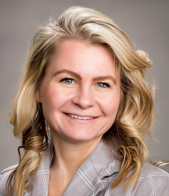 Rebecca Bosley Headshot - edited