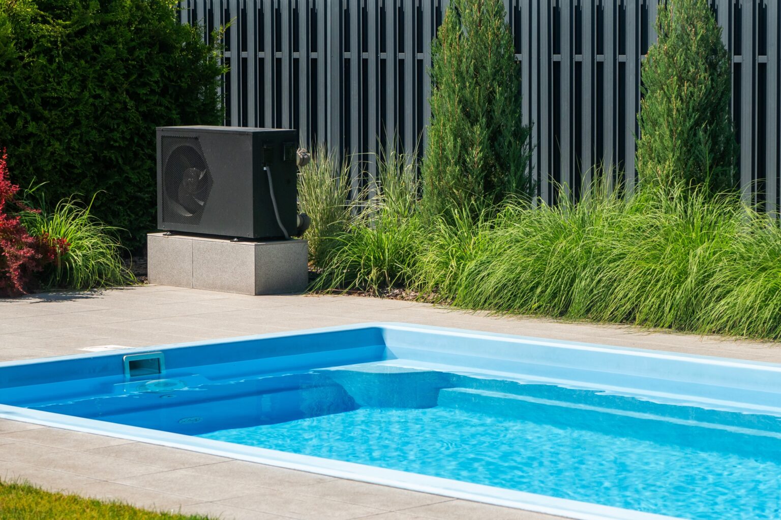 A residential swimming pool with a pool heater, like the one described in this swimming pool inspector’s pool and spa inspection claim.